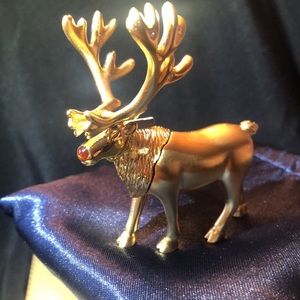 Prancing Reindeer Compact